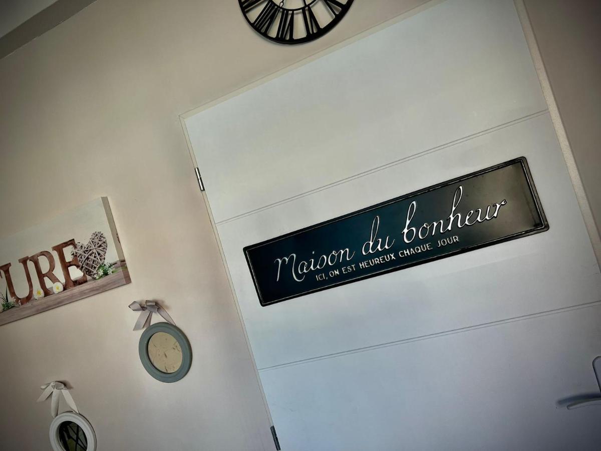 Logement Privatif Avec Jacuzzi Apartment Bergues Luaran gambar