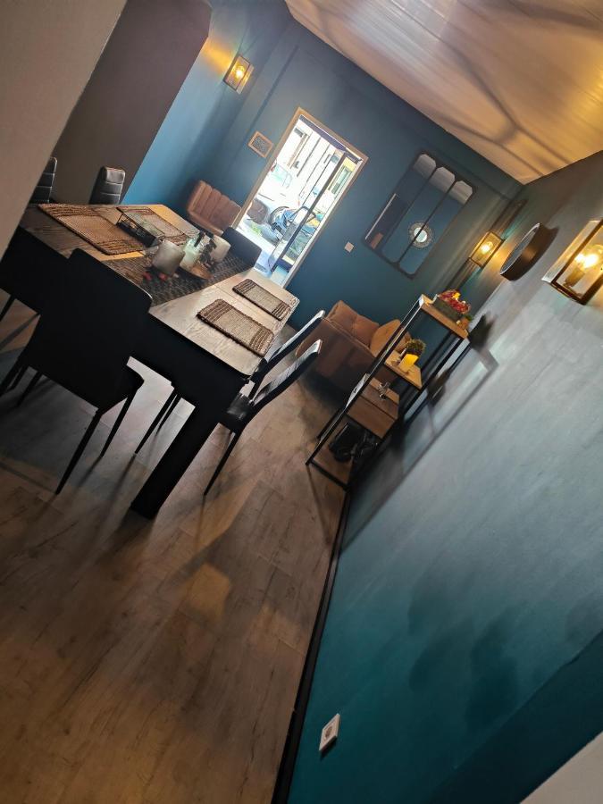 Logement Privatif Avec Jacuzzi Apartment Bergues Luaran gambar